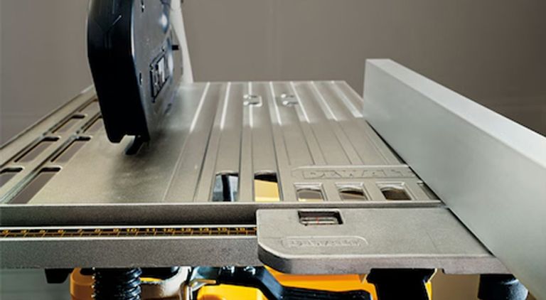 Troncatrice con pianetto De Walt Mod.D27113-QS 