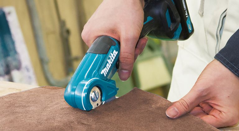 Cesoia a batteria 12V MAKITA Mod.CP100DSA1J IN VALIGETTA